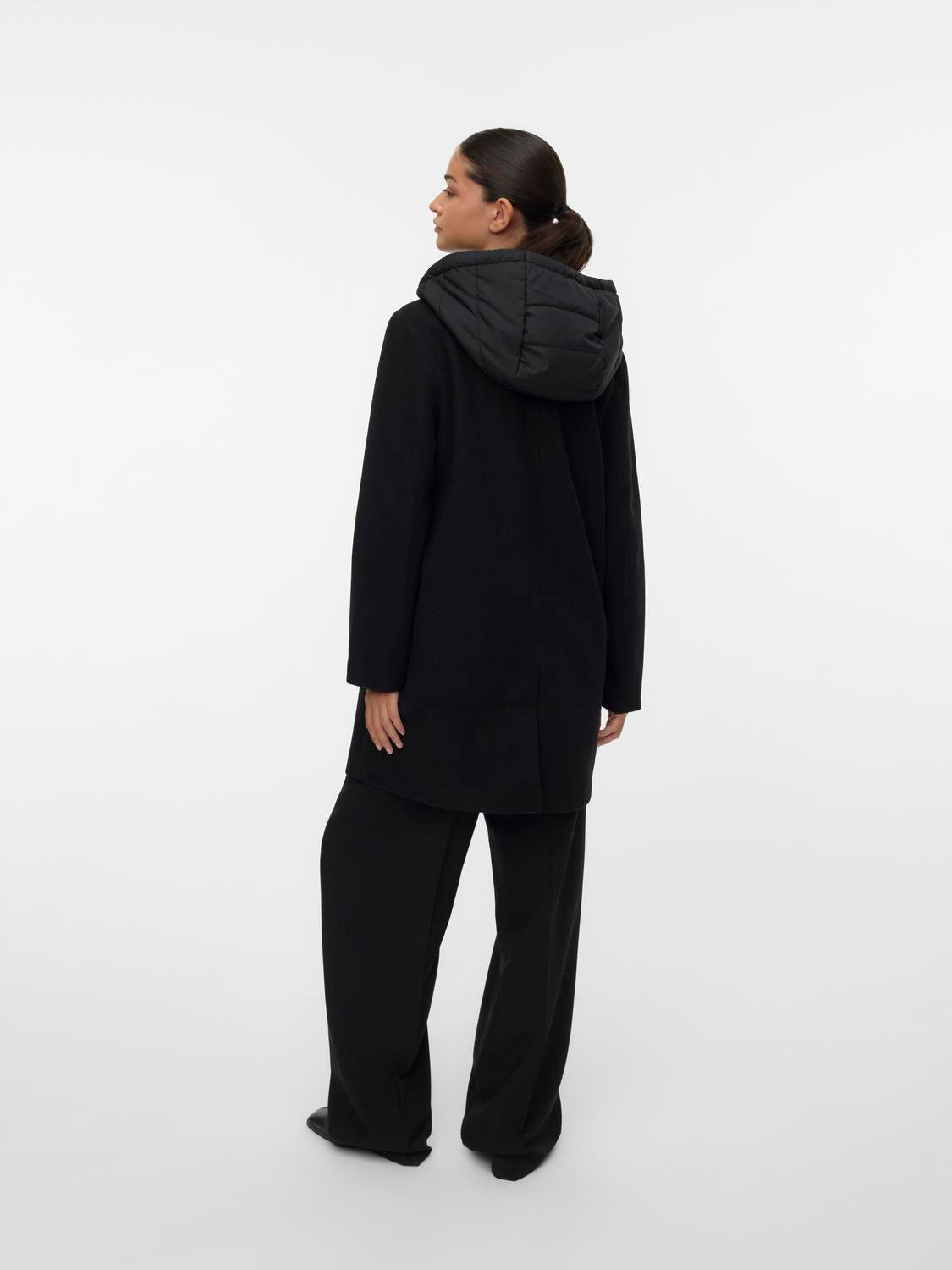 model_shot-back